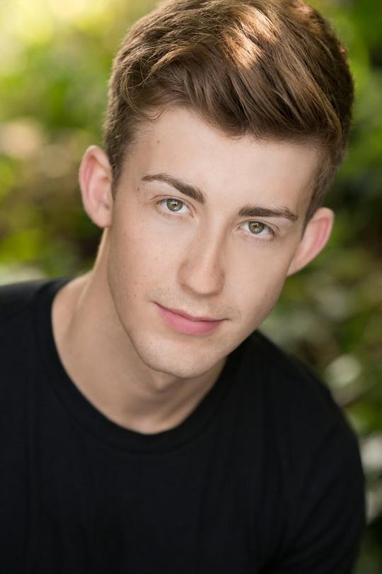 詹姆斯·伯克里 James Berkery照片