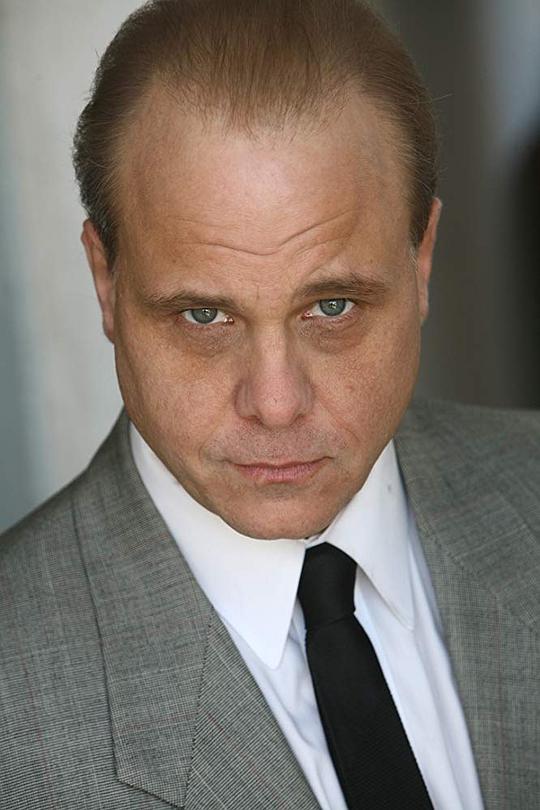 丹尼斯·W·霍尔 Dennis W. Hall照片