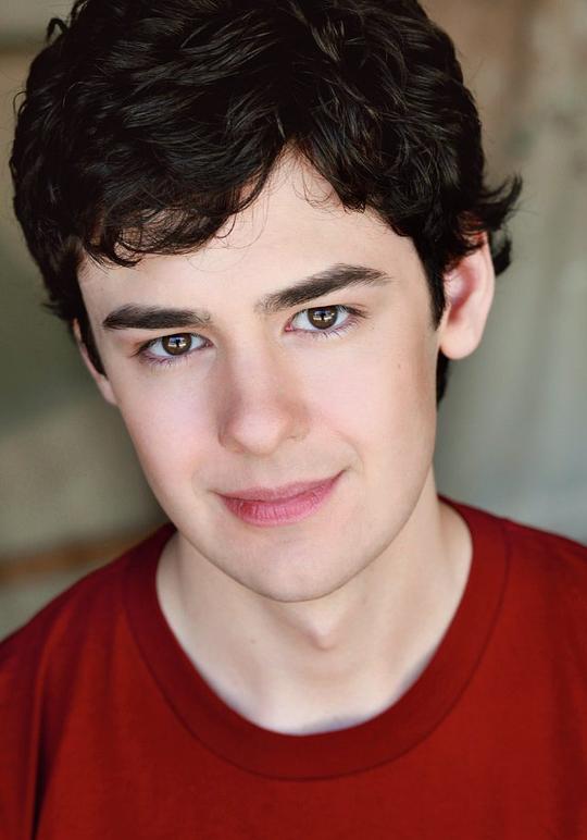 布兰登·罗宾逊 Brendan Robinson照片