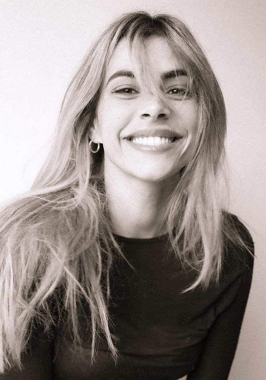 克拉拉·乔丽 Clara Joly照片