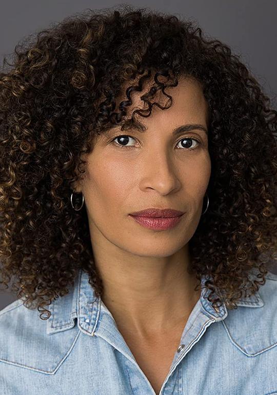 亚历珊卓娅·斯蒂芬森 Alexandria Steffensen照片