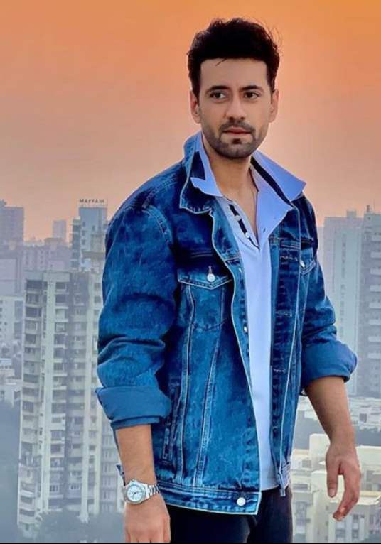 卡兰维尔·沙尔马 Karanvir Sharma照片