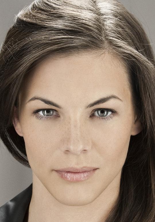 海雷·韦伯 Haley Webb照片