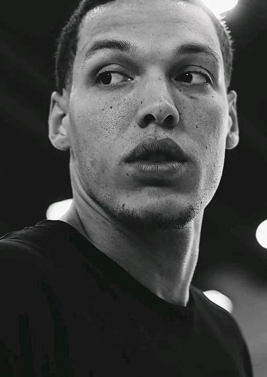 阿隆·戈登 Aaron Gordon照片