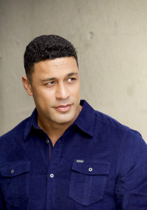 布拉德·卡利利莫库 Brad Kalilimoku照片