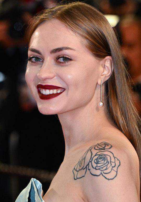 马克里娜·巴勒迪亚努 Macrina Barladeanu照片