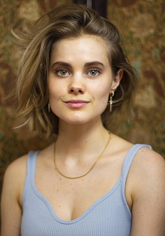 伊丽莎白·库伦 Elizabeth Cullen照片