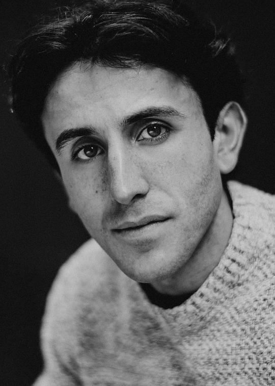 伯克·奥兹图克 Berk Ozturk照片