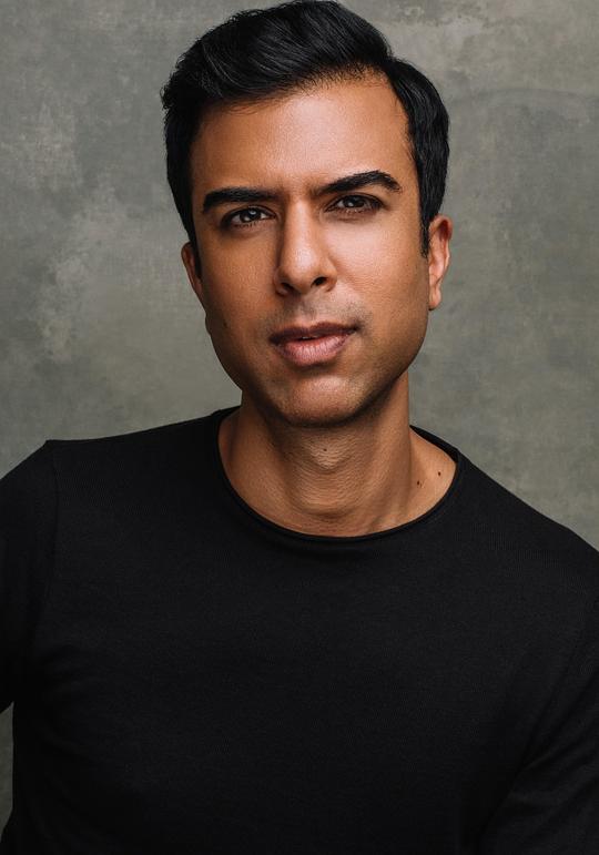 索曼·查纳尼 Soman Chainani照片