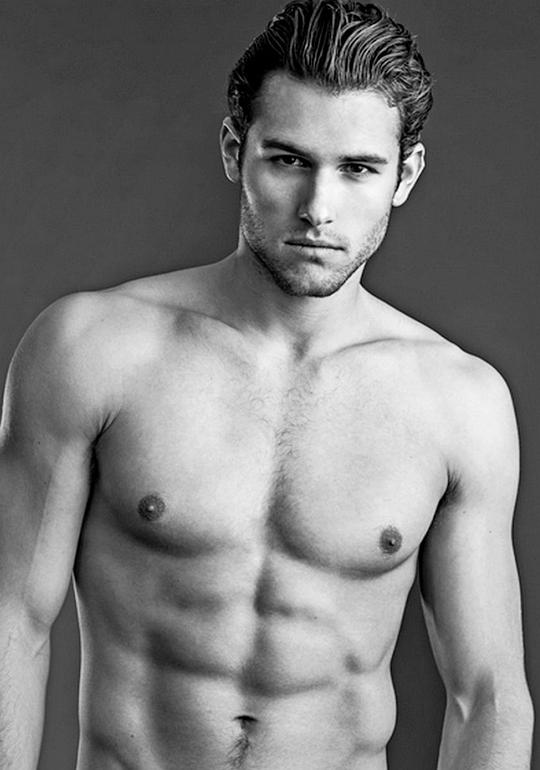 科里·索西尔 Corey Saucier照片