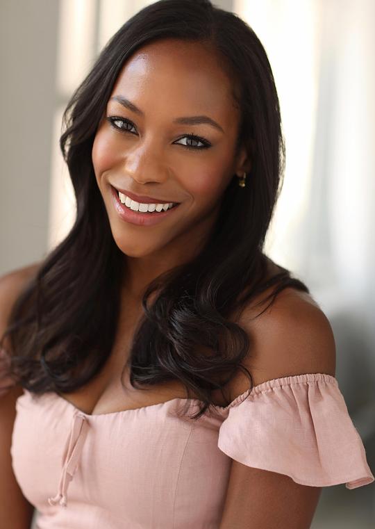 妮基·米歇尔·詹姆斯 Nikki Michelle James照片