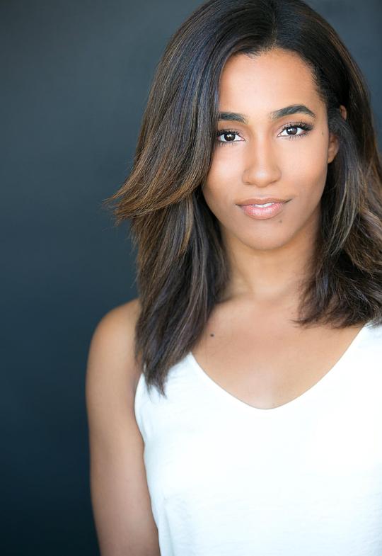 蒂安娜·奥克耶 Tiana Okoye照片