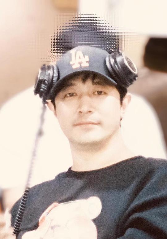 甄永波 Yongbo Zhen照片