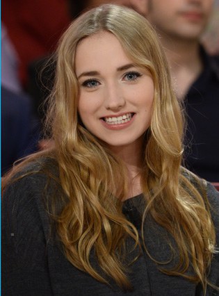 克洛伊·茹阿内 Chloé Jouannet照片