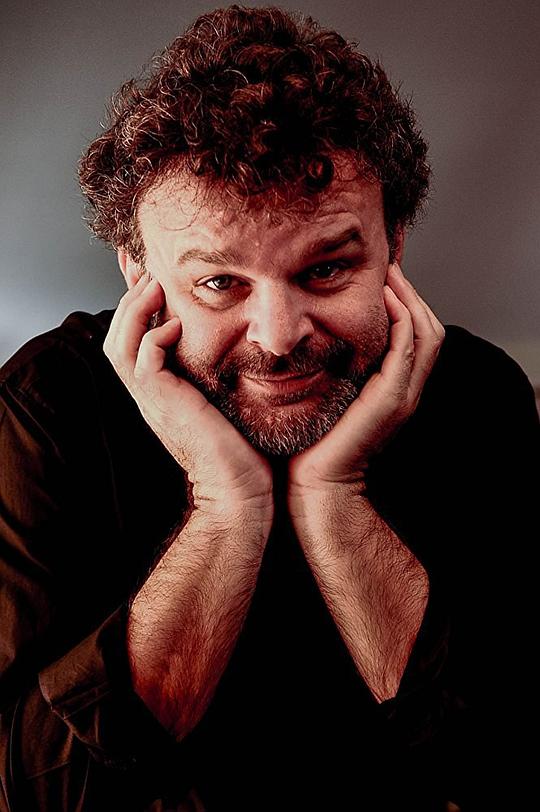 都铎·佩特鲁特 Tudor Petrut照片