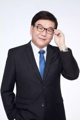 陈兆雄 Zhaoxiong Chen照片