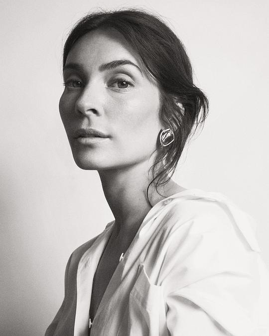 Aliette Opheim照片