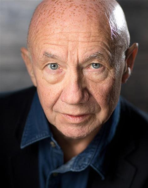 阿德里安·麦克洛格林 Adrian McLoughlin照片