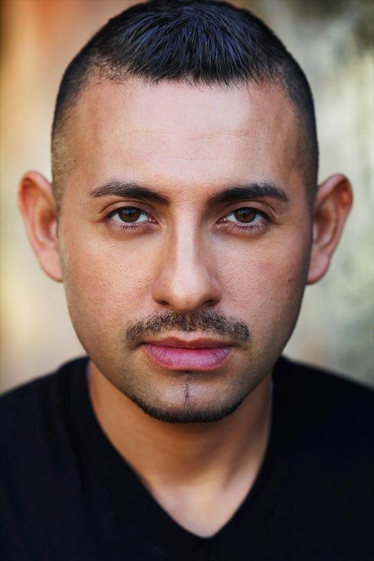 贝尔纳多·巴迪罗 Bernardo Badillo照片