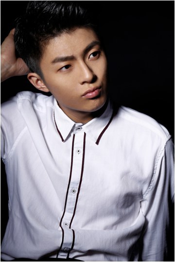 李秉润 Bingrun Li照片