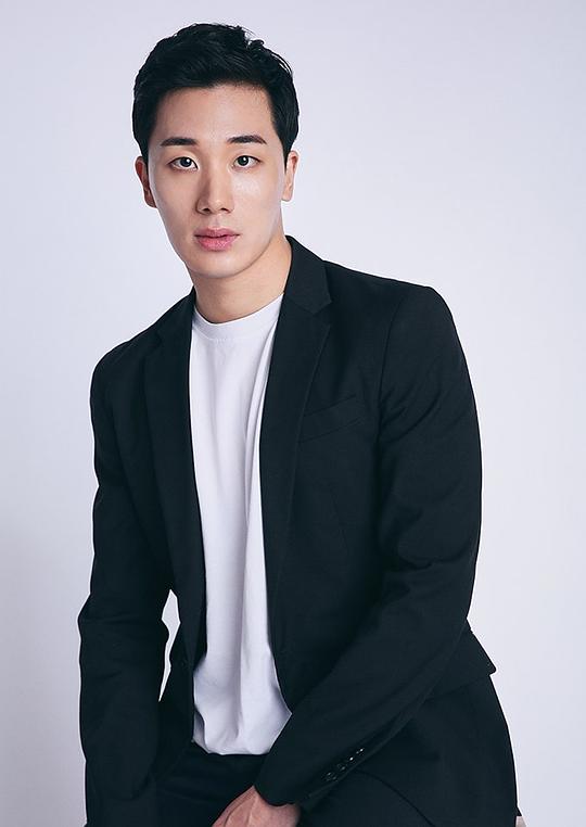 李瑞埈 Seo-jun Lee照片