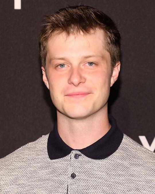 泰勒·巴恩哈特 Tyler Barnhardt照片