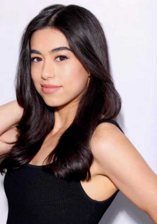 贾德·本德尔 Jade Bender照片