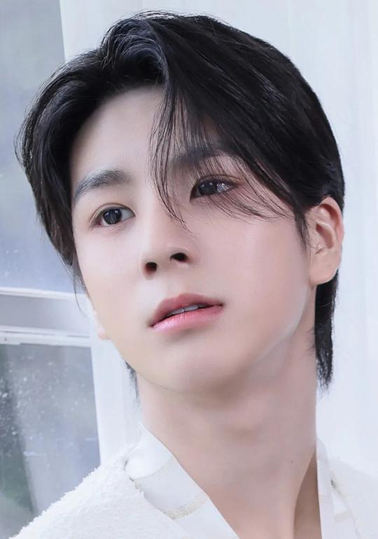 郑东元 Jeong Dong-won照片