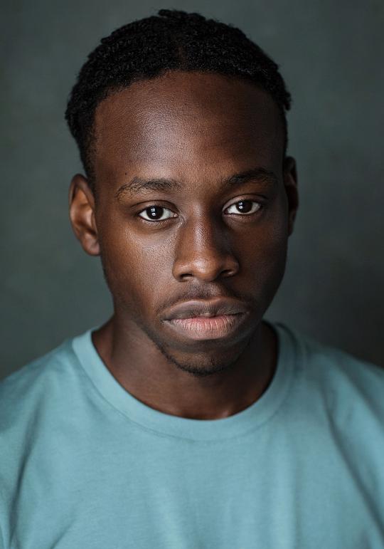 迈克尔·阿乔 Michael Ajao照片