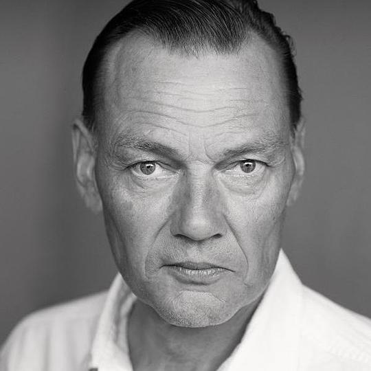 保罗·布赖特威尔 Paul Brightwell照片