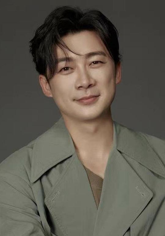 曹征 Zheng Cao照片