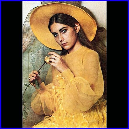 罗蜜娜·鲍尔 Romina Power照片