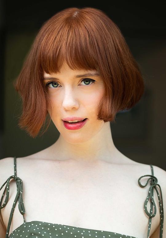 麦德琳·哈维 Madelline Harvey照片