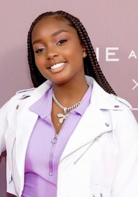 达尼埃莱·劳森 Daniele Lawson照片