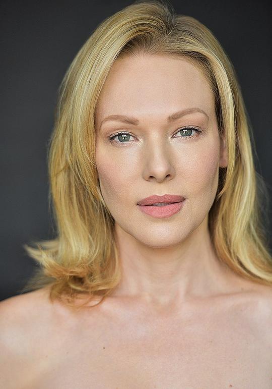 艾琳·库明斯 Erin Cummings照片