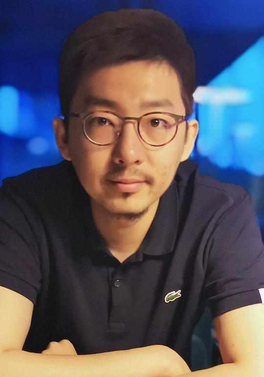 李宏晖 Honghui Li照片