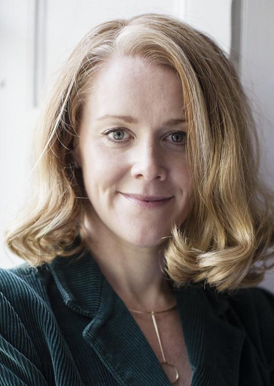 艾玛·达沃尔-史密斯 Emma Darwall-Smith照片