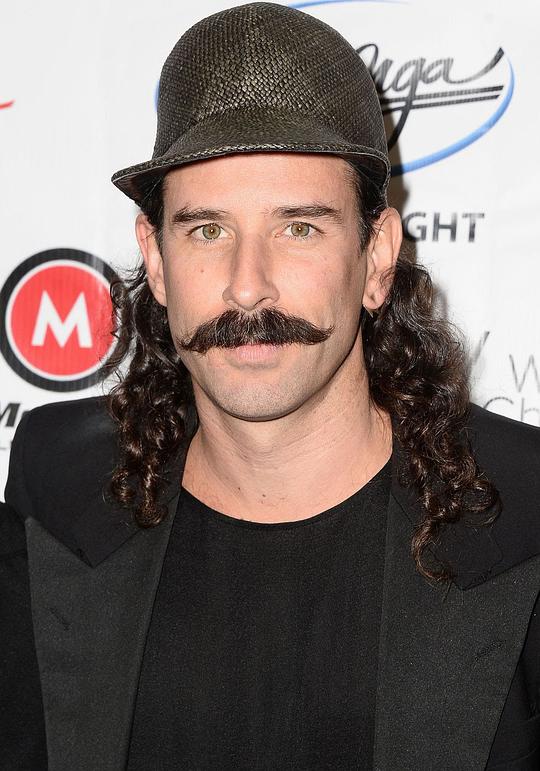 瑞恩·赫芬顿 Ryan Heffington照片