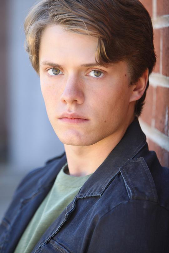 丹尼尔·尼尔森 Daniel Nelson照片