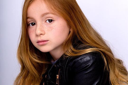 丝凯拉·格雷 Skylar Gray照片