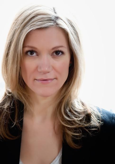 欧托柏·摩尔 October Moore照片