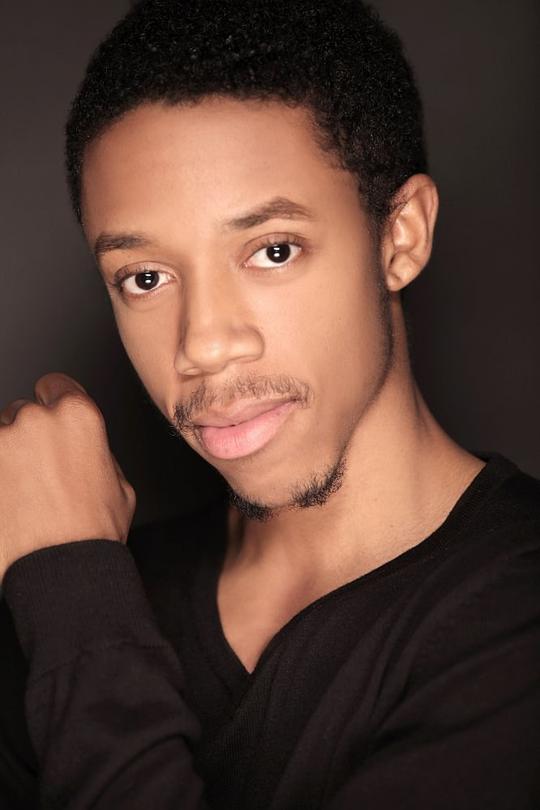 达里尔·布里特-吉布森 Darrell Britt-Gibson照片