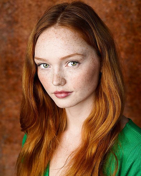 萨曼莎·科尔米耶 Samantha Cormier照片