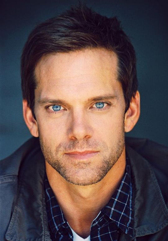 亚当·哈林顿 Adam Harrington照片