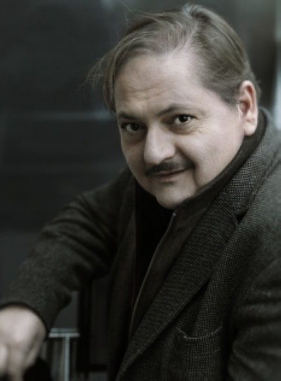 尤尔根·塔拉施 Jürgen Tarrach照片