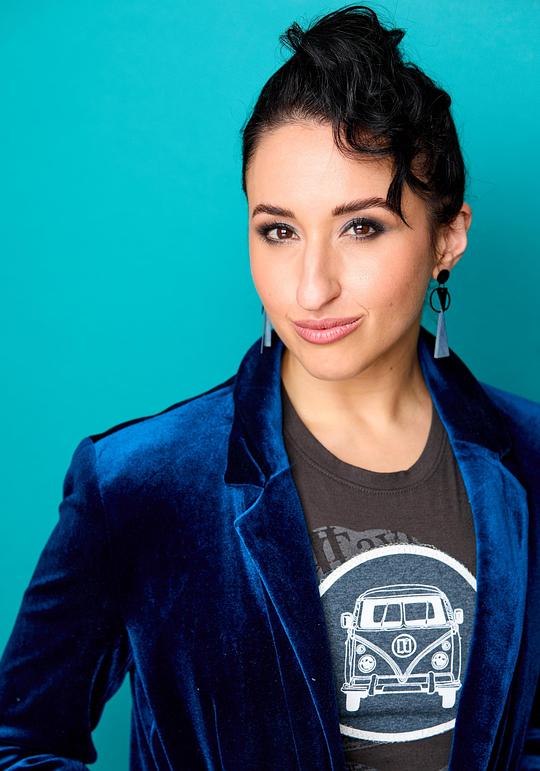 萨米亚·芒茨 Samia Mounts照片