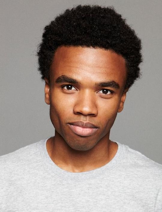 卢克·扬布拉德 Luke Youngblood照片