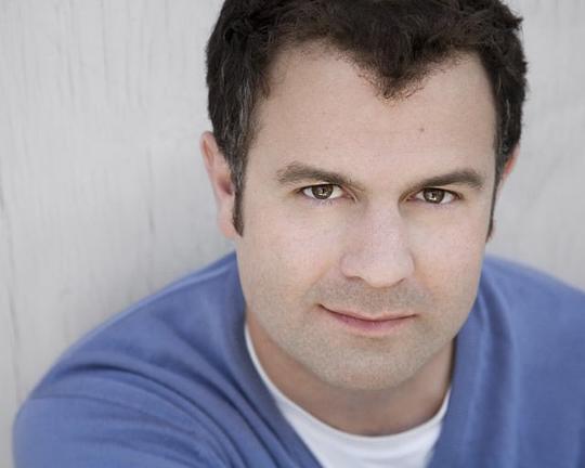 Neil Hellegers照片