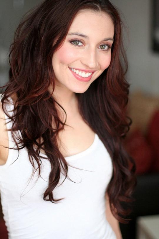 丹妮尔·古尔丁 Danielle Guldin照片