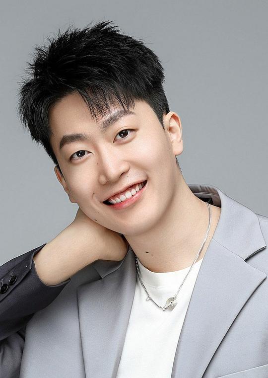 管泽元 Zeyuan Guan照片